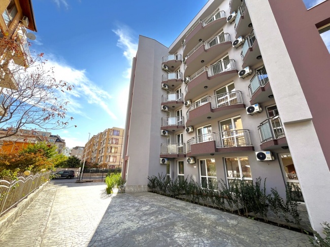 Apartament spatios cu 2 camere in Sunny Beach